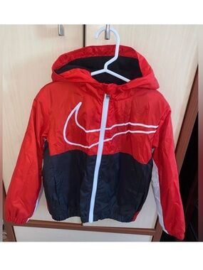Nike Boys 4T Red Black Fleece Lined Hooded Windbreaker Jacket